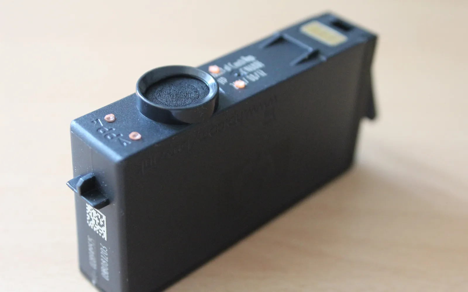 Underside of an inkjet cartridge showing its electrical contacts